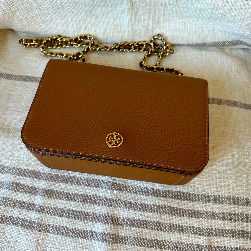 Authentic New Tory Burch crossbody bag